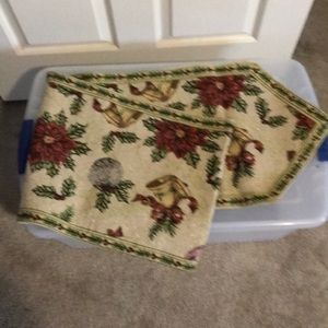 Christmas table runner.